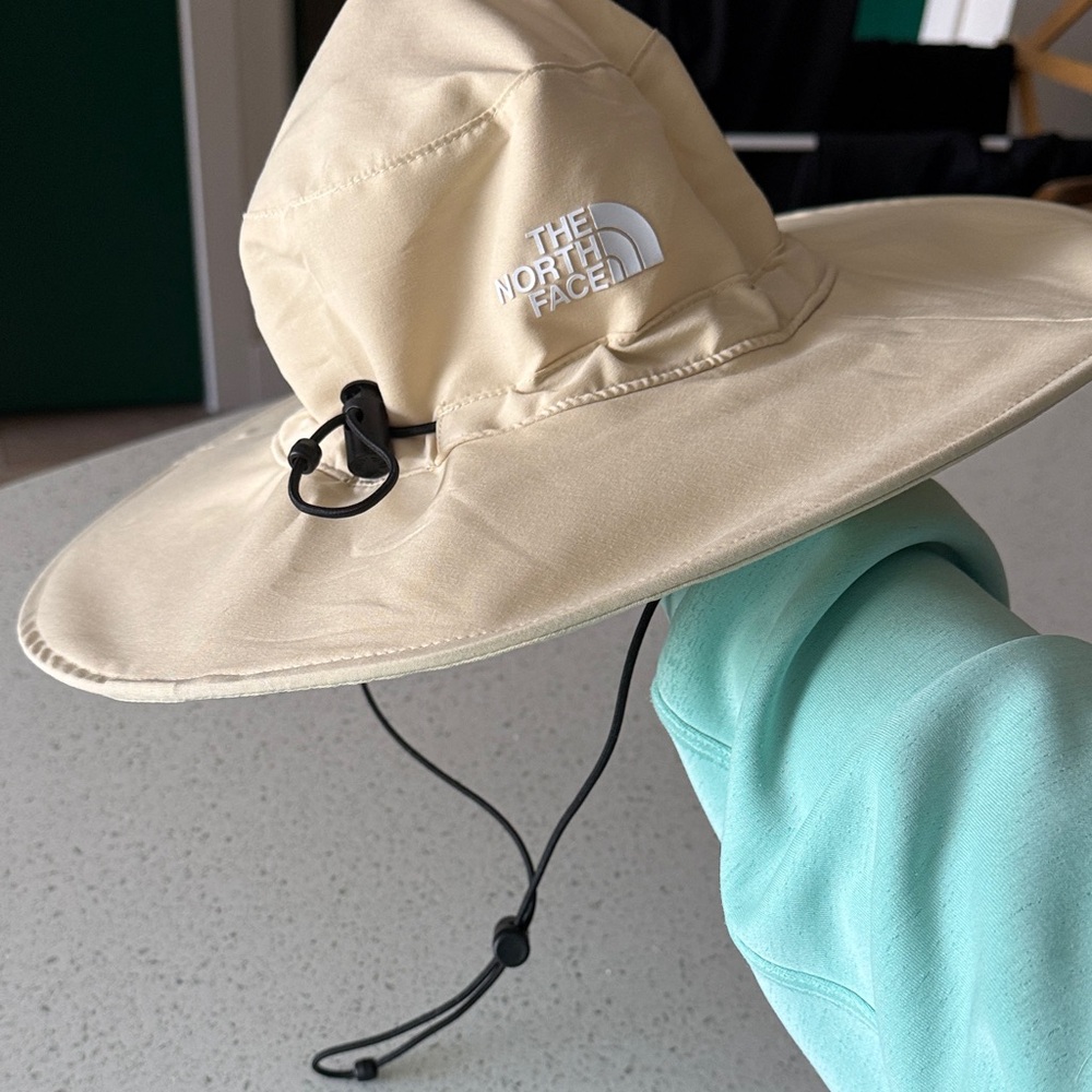 The North Face Cream Wide-Brim Outdoors Hat